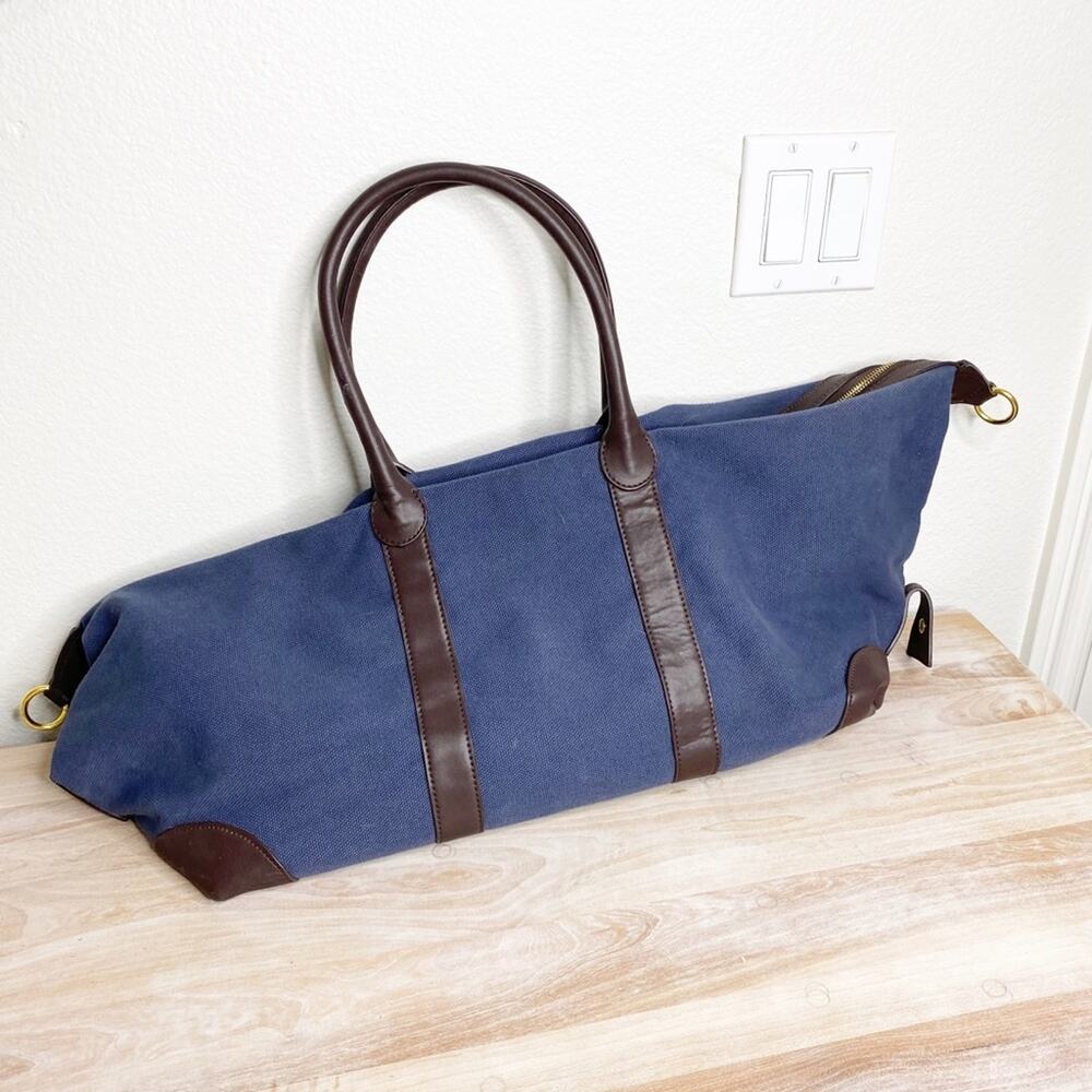 cuyana navy canvas leather weekender overnight bag
